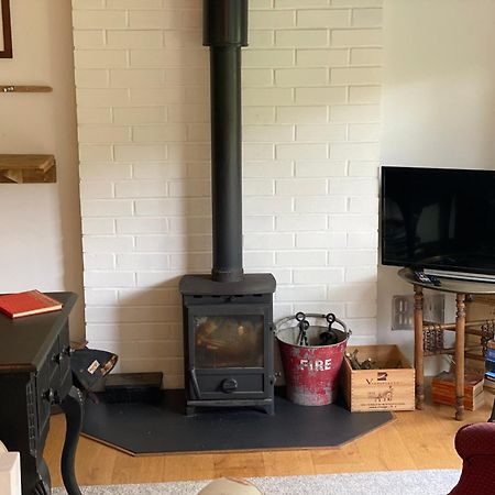'The Den' Self Contained One Bedroom Annexe. ストックブリッジ エクステリア 写真