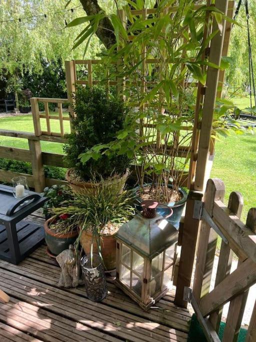 'The Den' Self Contained One Bedroom Annexe. ストックブリッジ エクステリア 写真