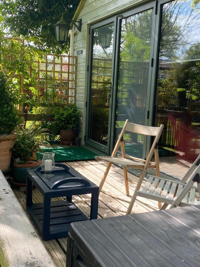 'The Den' Self Contained One Bedroom Annexe. ストックブリッジ エクステリア 写真
